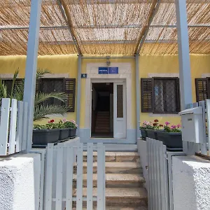 Flora Auberge de jeunesse
